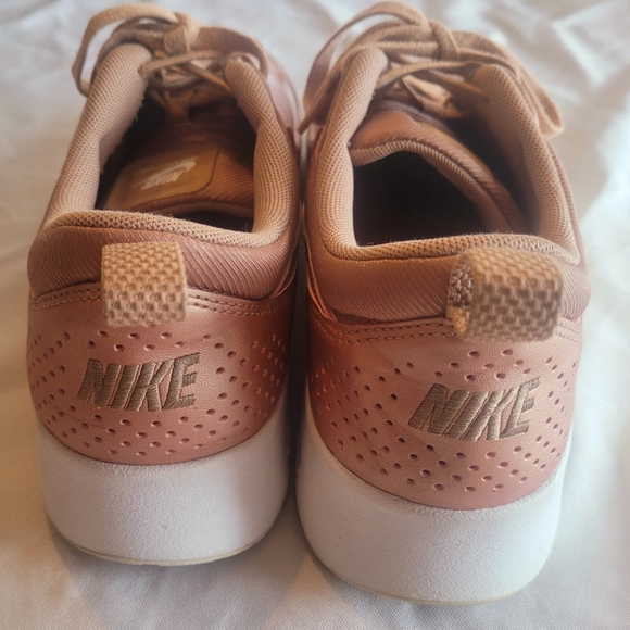 Nike Air Max rose gold - Picture 4 of 8